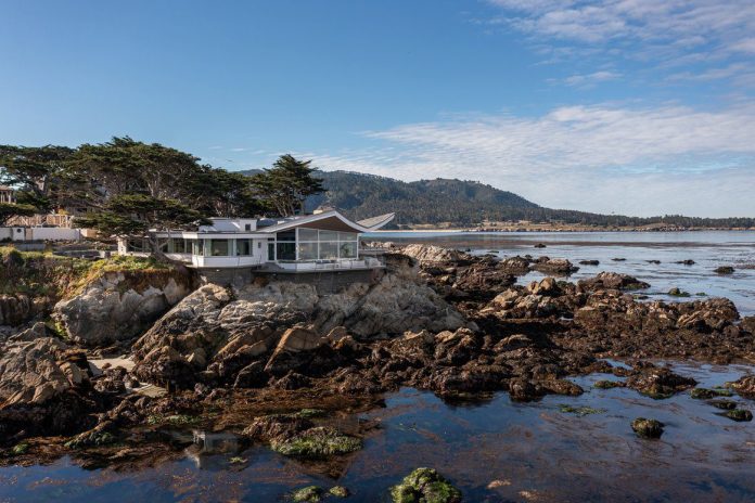 Home Of The Day: A Scenic Masterpiece On The Coast Of Carmel, California