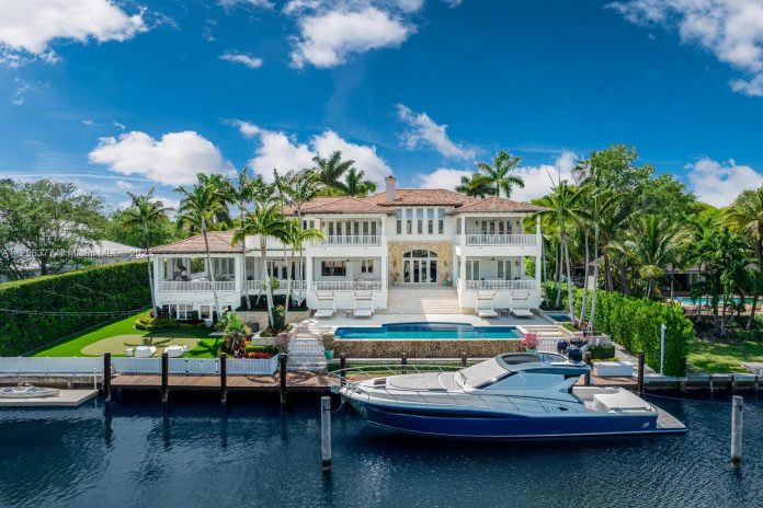 Retired Baseball Star’s Miami Mansion Is Up for Grabs, Sports Its Own Dock for a Speedboat