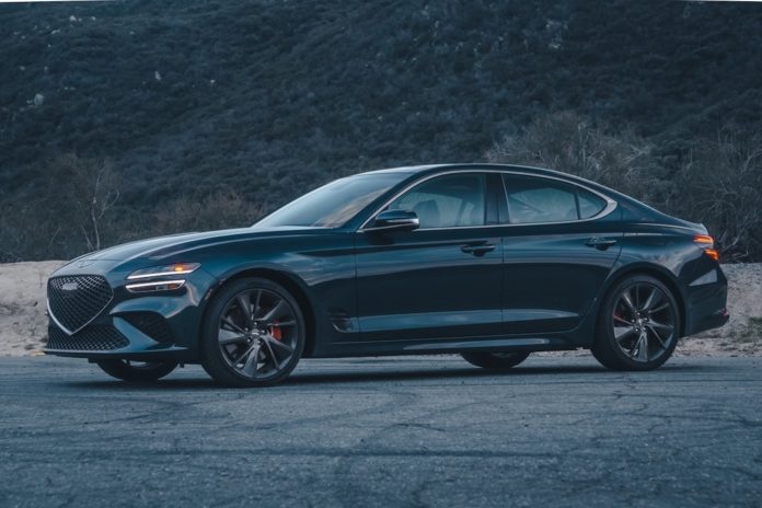 2022-2023 Genesis G70 Front Angle View