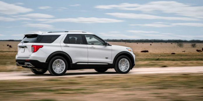 385,000 Ford Explorers, Lincoln SUVs Recalled for Faulty Backup Camera