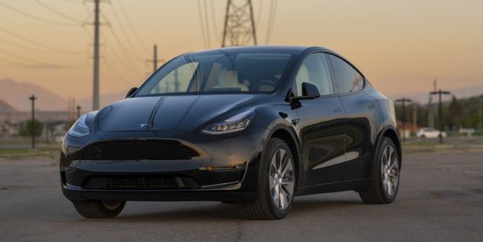 Tesla Sells a Cheaper Model Y With 279 Miles of Range