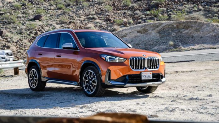 2023 BMW X1 xDrive28i 3 of 11