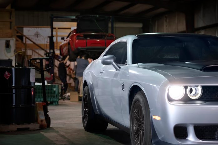 Dodge Challenger Demon 170's Optional Upgrades Include A Freaking Parachute