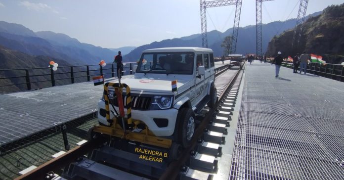 Indian Railways uses Mahindra Bolero to inspect world's highest rail bridge [Video]