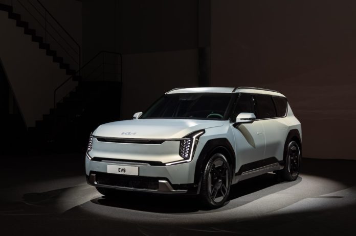 Kia Unveils the 2024 EV9, its Flagship Electric SUV - The Detroit Bureau