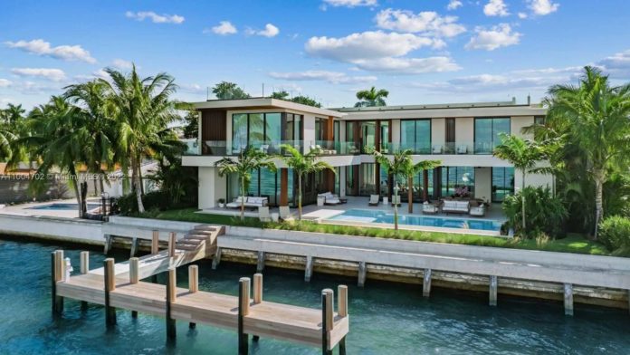 This $35M Mansion Sits On Miami's Venetian Island Waterfront