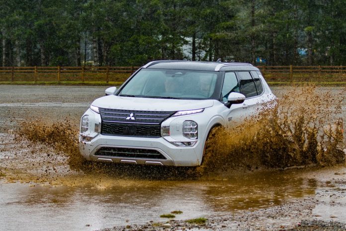 2023 Mudfest Mitsubishi Outlander