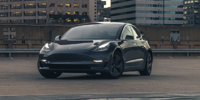 Tesla Model 3 Gets Price Cut as Reduced Tax Credit Looms