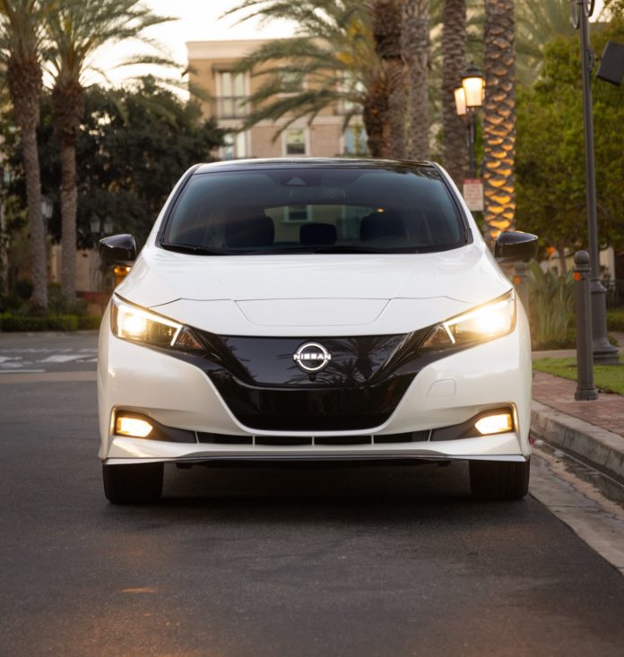 2023 Nissan LEAF-10