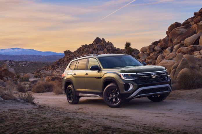 2024 VW Atlas Peak Edition front 3-4 best REL