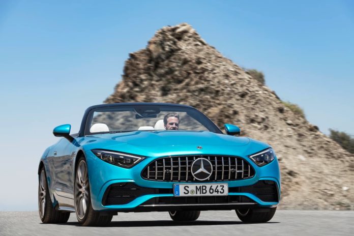 2024 Mercedes-AMG SL 43 front driving 3-4 REL