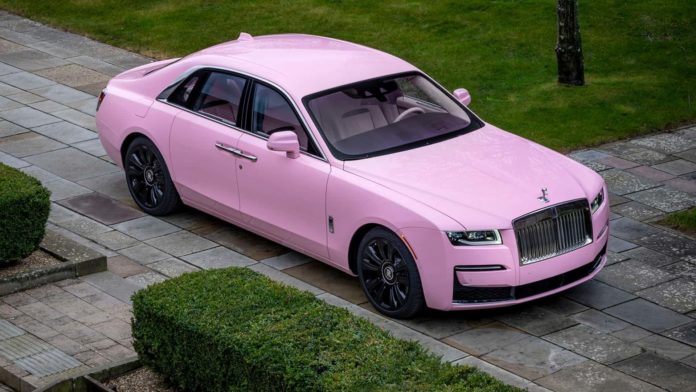 New One-Off Bespoke Champagne Rose Rolls-Royce Ghost Revealed