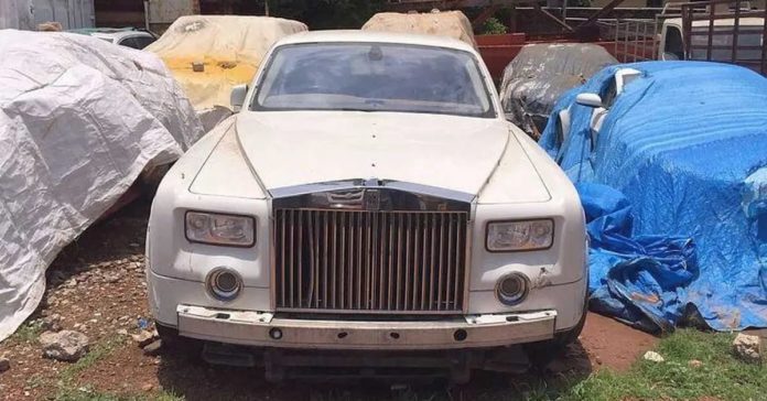 5 abandoned Rolls Royce luxury sedans of India