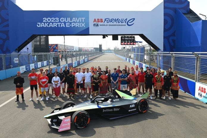 FIA Formula E 2023 Jakarta teams on track REL