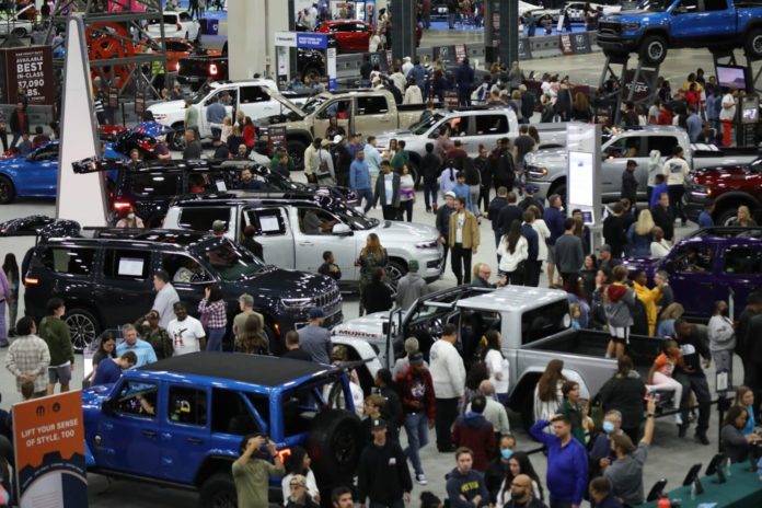 2022 NAIAS show floor