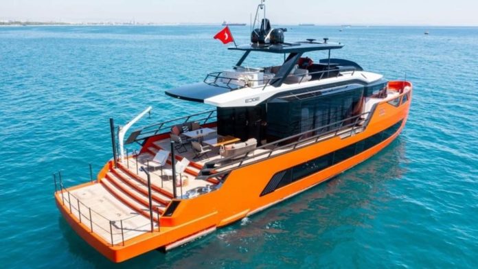 Award-Winning SARP XSR 85 Luxury Yacht For Sale