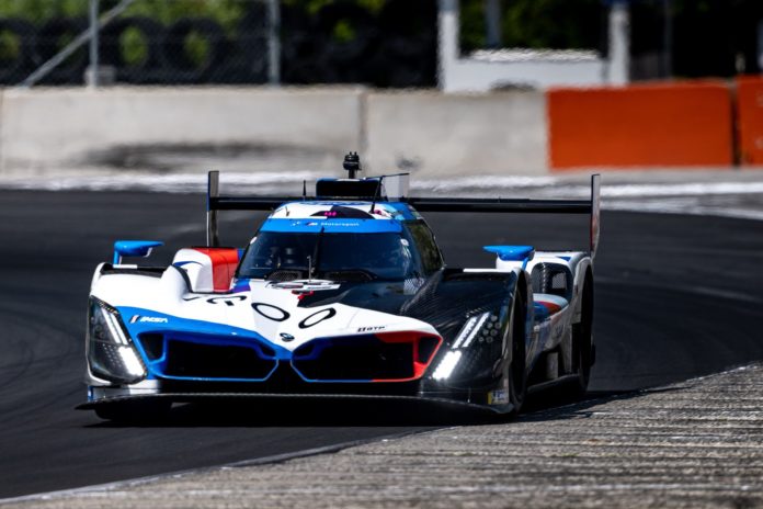 Double Retirement: BMW M Hybrid V8 Bow Out at Road America