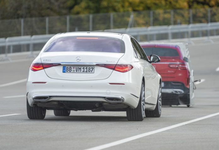 How a Mercedes-Benz Keeps You Safe