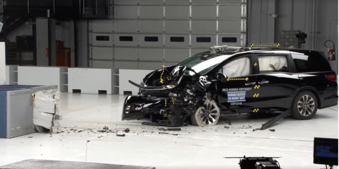 Minivan Rear-Seat Safety Not Up to Snuff, According to IIHS