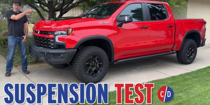 Video: How Chevy Silverado ZR2 Bison's Suspension Works and Flexes