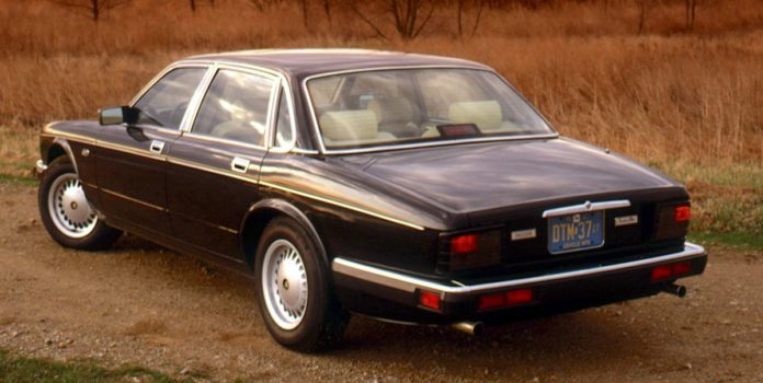 1989 Jaguar Vanden Plas Adheres to Tradition