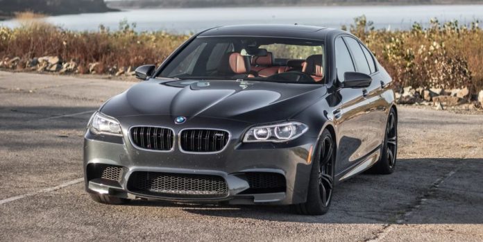 2015 BMW M5 Competition with a Six-Speed Manual Is Today's BaT Find