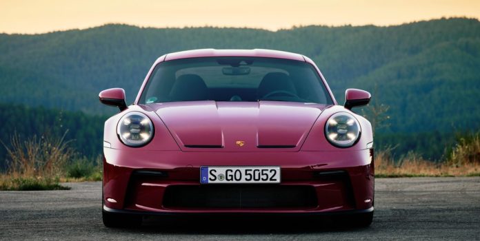 Porsche to Fight 911 S/T Flippers with Leasing