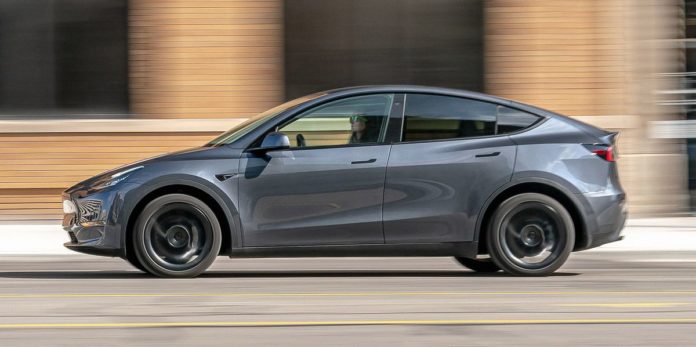 Tesla Reintroduces Low-Cost RWD Model Y SUV