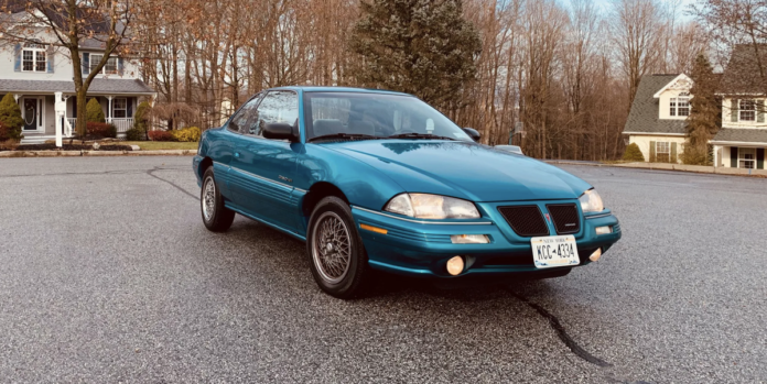 Teal 1994 Pontiac Grand Am on Bring a Trailer Is Peak 1990s