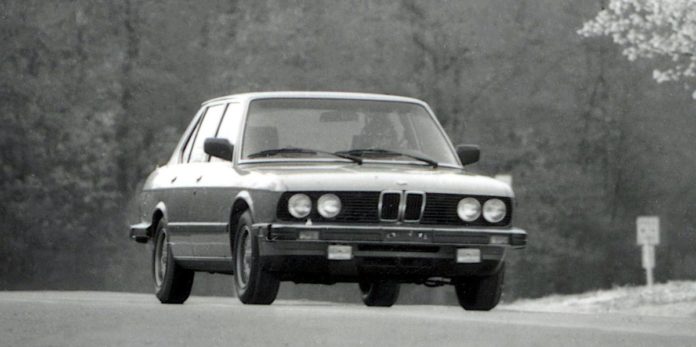 1985 BMW 524td Picks Up a Snail