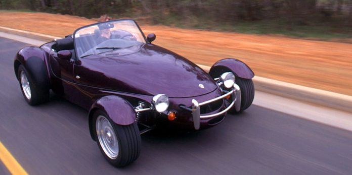 1995 Panoz Roadster Is a Different Kind of American Muscle