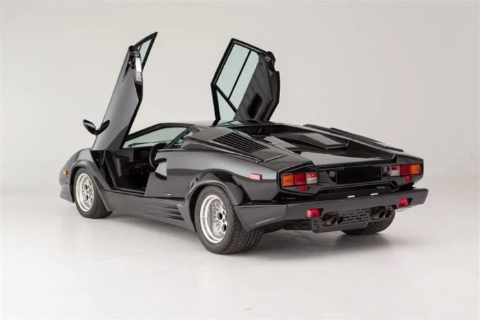 1989 lamborghini countach 25th (1)