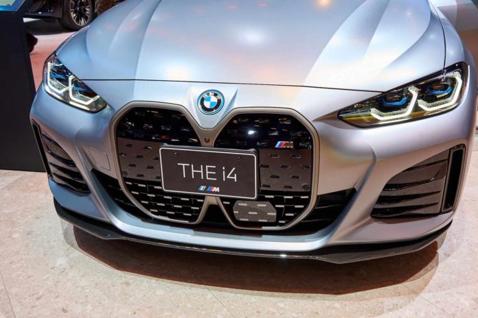 The Big Kidney Grille Brings Massive Sales to the BMW 4 Series and 7 Series