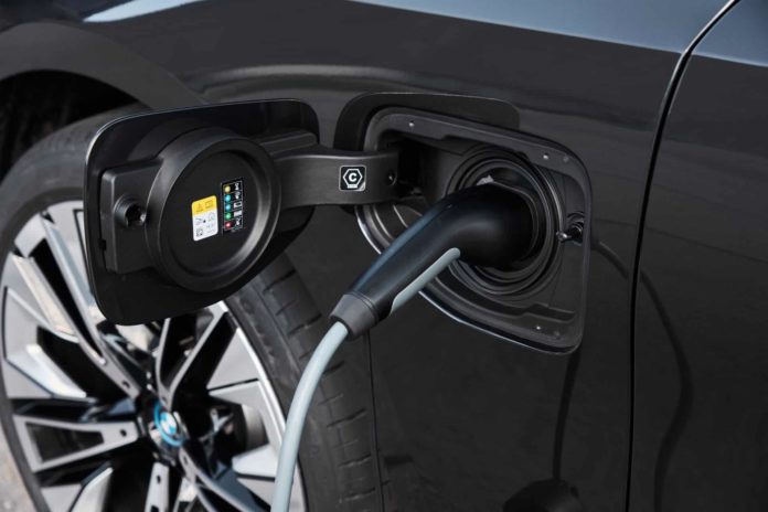 BMW's Flexible Powertrain Strategy Might Pay Off Amidst EV Market Shifts