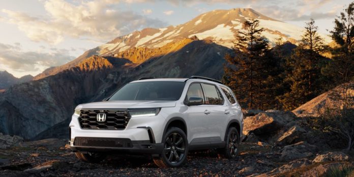 2025 Honda Pilot Arrives with Black Edition, $41,000 Base Price