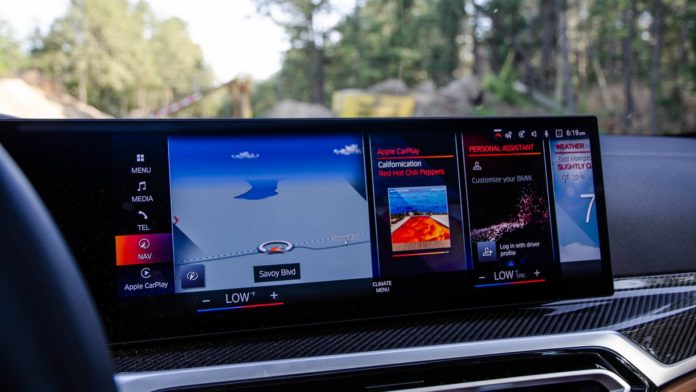 Automakers in Europe Asked to Ditch Touchscreens in Favor of Buttons