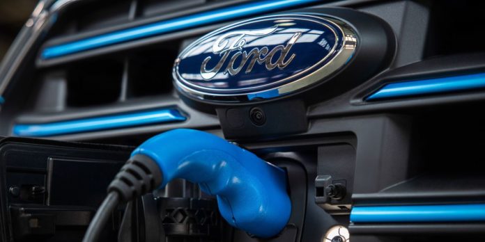 Ford Delays Three-Row EV SUV to 2027, Next-Gen Electric Truck to 2026