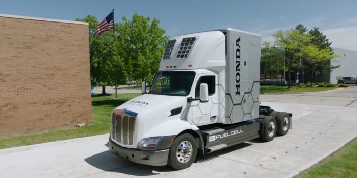 Check It Out, Honda’s Fuel-Cell Big Rig, Part of a ‘Hydrogen Future’