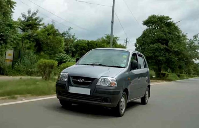 Hyundai Santro EV driving