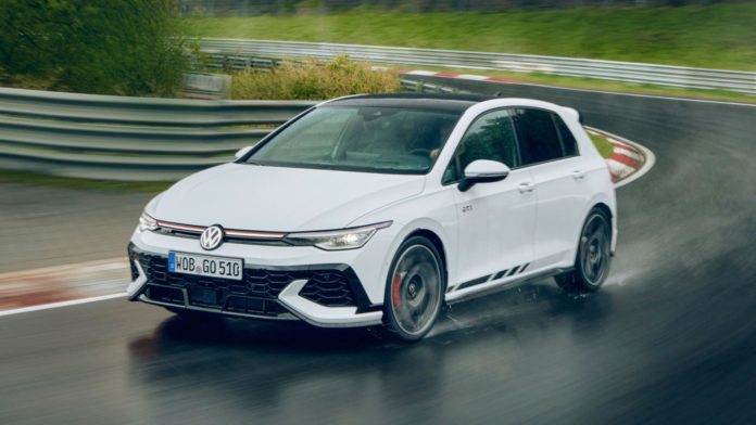 Volkswagen Golf GTI Clubsport Revealed With Bugatti Chiron Pur Sport Influence