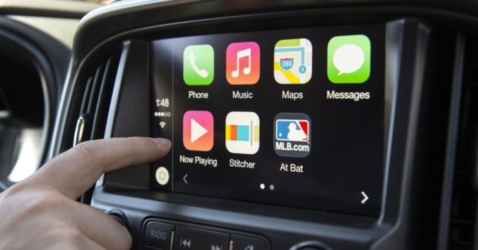 Can't go without Apple CarPlay or Android Auto? Survey says you're not alone