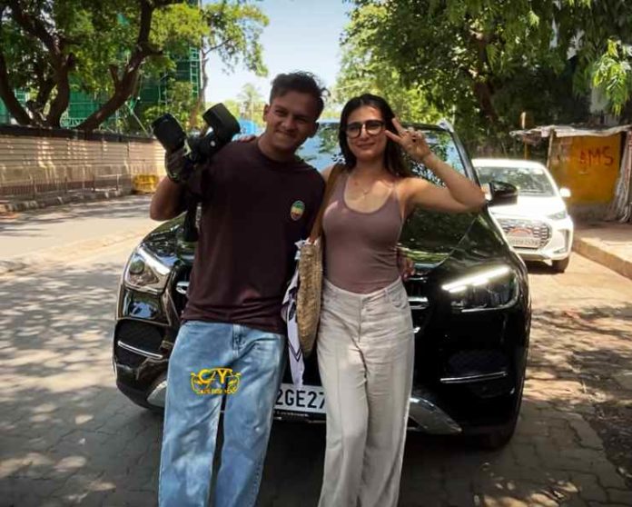 Fatima Sana Shaikh Mercedes GLE