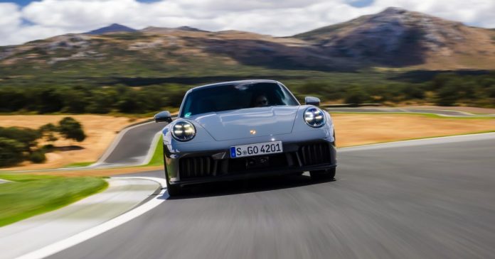 2025 Porsche 911 Hybrid review