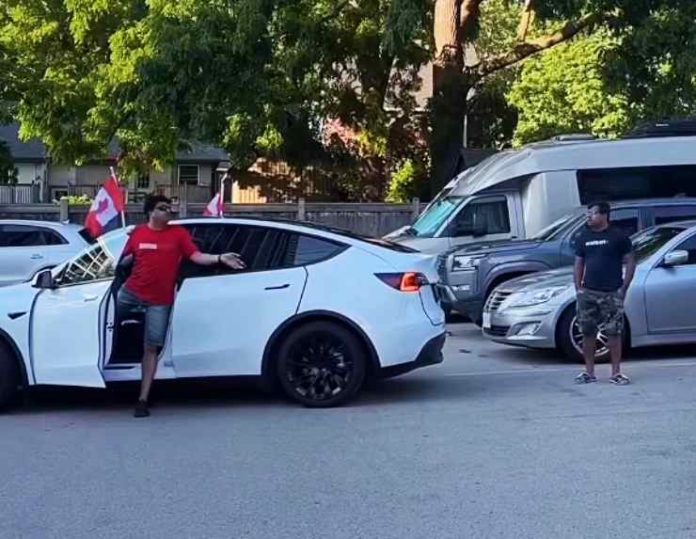 Indians arguing in Canada over parking