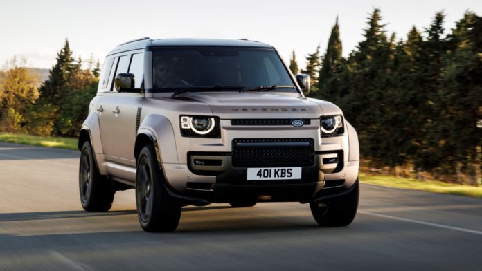 Land Rover Defender OCTA Ready To Crush Mercedes G63 With BMW Power