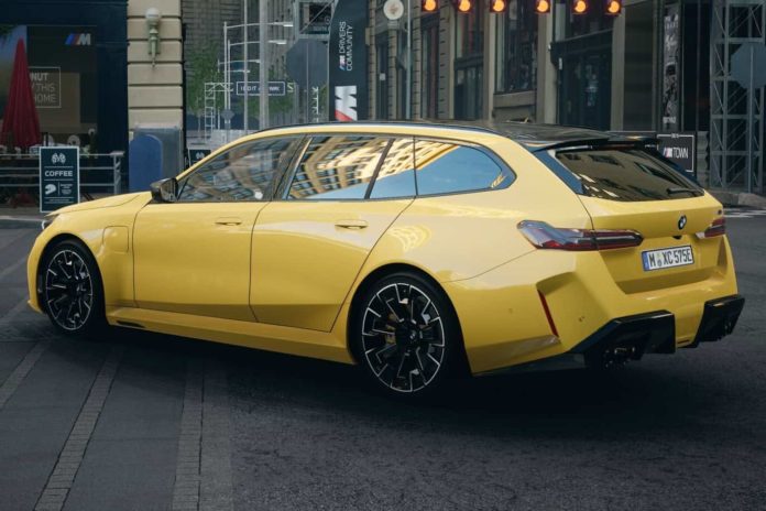 New BMW M5 Touring Displayed With Speed Yellow Paint