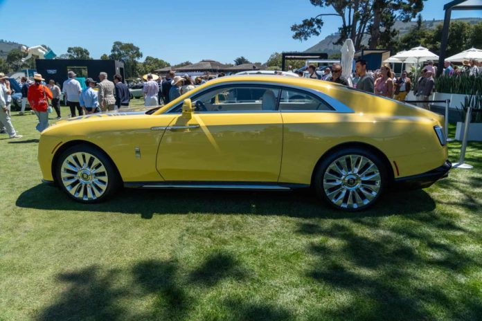 Rolls-Royce Spectre Semaphore Stuns at The Quail