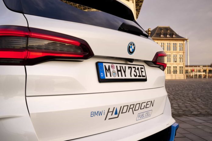 BMW Claims Its First Hydrogen Car Will Be Outstanding: Video