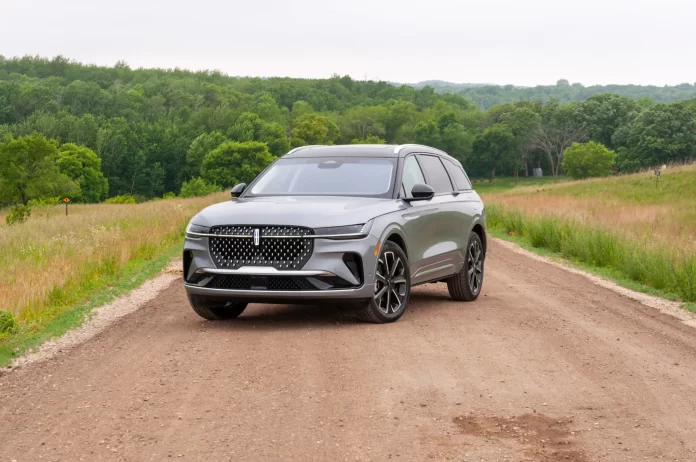 Test drive: 2024 Lincoln Nautilus hybrid dethrones Lexus RX